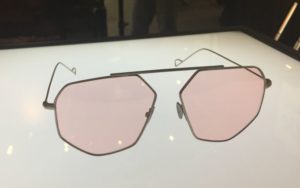 eyebizz auf der opti 2018: Trends Metall groß eckig und farbige Brillengläser - Nothern Lights