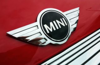 Eschenbach Optik: Lizenzpartnerschaft mit Mini