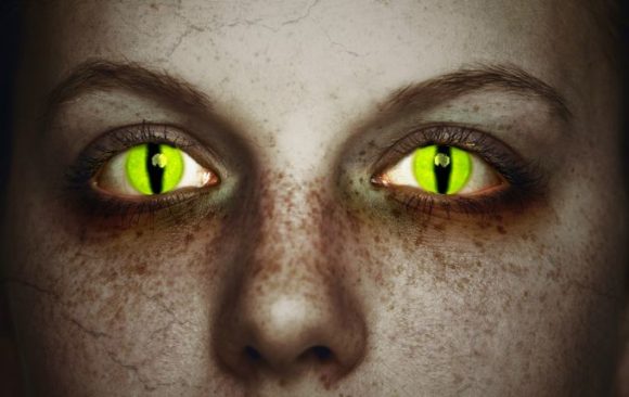 KGS: zu Halloween werden wieder Kontaktlinsen just for fun genutzt