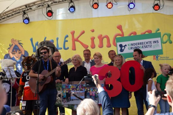 Essilor Gruppe - Sehtest-Aktionen 2019 - Weltkindertagsfest Berlin