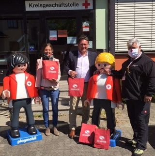 Shamir Optic - Spende von Schutzbrillen an Rotes Kreuz Bayern