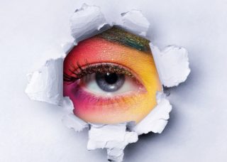 Verführerisches Make-up mit langen Wimpern