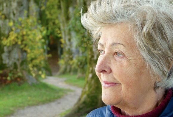 Trockenes Auge Frau Wechseljahre