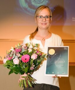 Rupp + Hubrach Wissenschaftspreis 2021 geht an Francie Kramer von der BHT