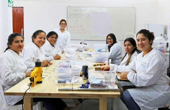 EinDollarBrille Peru Frauenpower