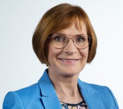 EssilorLuxottica: Gudrun Westenberger