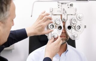Augenoptiker Leistungen - Welttag des Sehens (c ZVA / Boettcher)