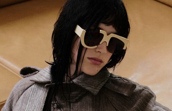 Delara Tavassoti c Komono