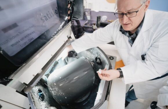 Essilor Werk Braunschweig Produktion Gronau