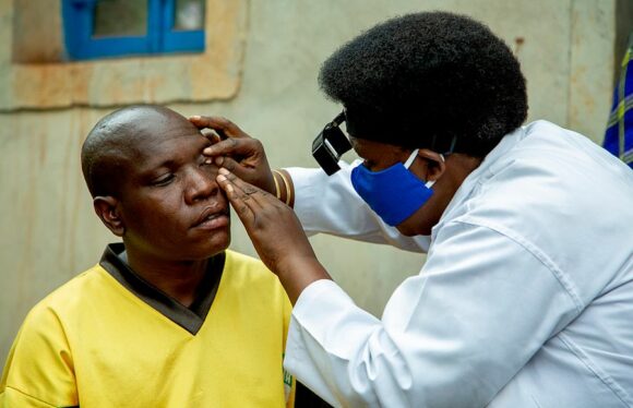 CBM: Burundi ist Trachom-frei