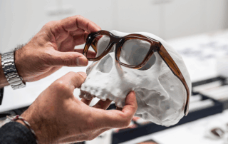 Sapiens Eyewear skulptur-artige Silhouetten