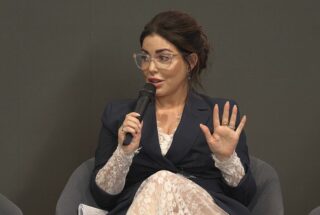 EssilorLuxottica Days Moderatorin Bobbie Thomas Ageless Vision