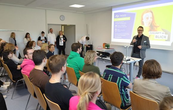 Optonia Diez Karriere-Tag 2025 Begruessung