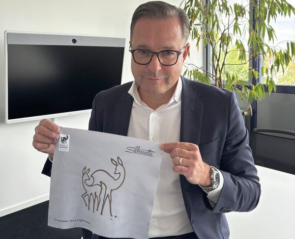 Tribute To Bambi Silhouette Charity-Tuch Tom Smits 2025
