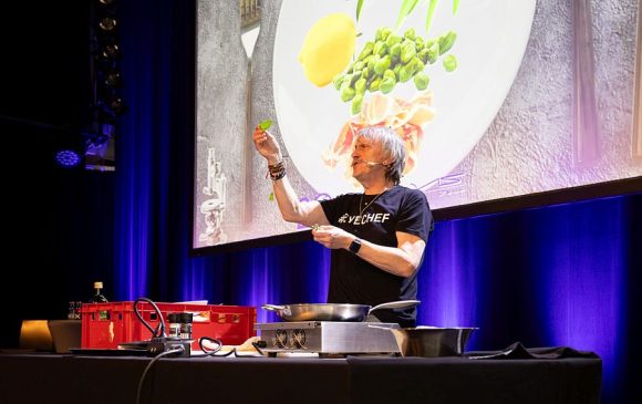 Live-Cooking Brian Tompkins c Jenvis Research