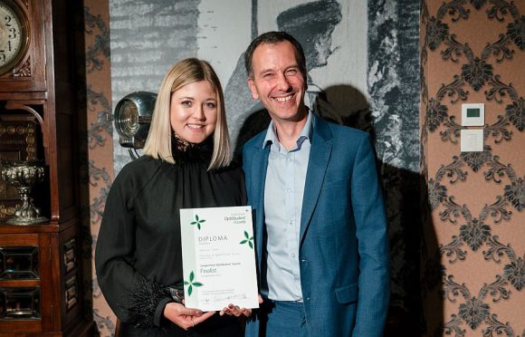 CooperVision Verleihung OptiStudent Awards 2023 Manz Prof Wolffsohn c CooperVision