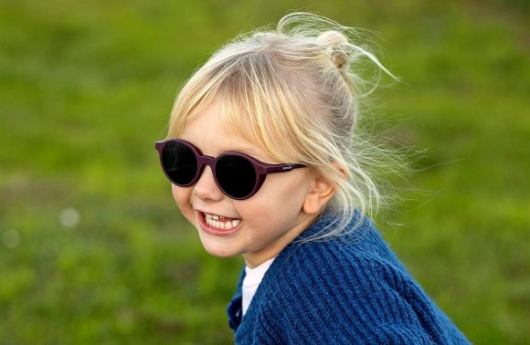 SooNice Sunnies Ruby Red c Verena Schierl