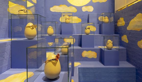Etnia Barcelona PopUp Store: Eierköpfe und Brillenmodelle
