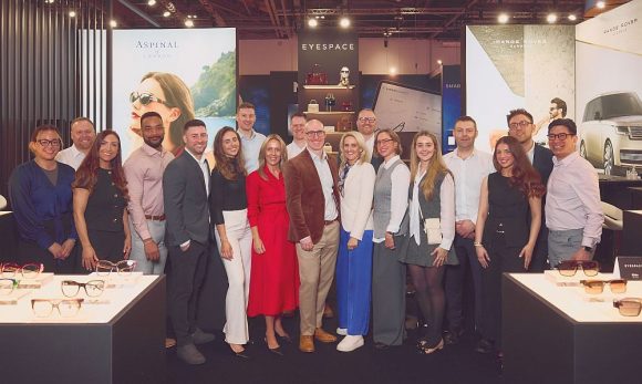 Eyespace Messe Team Schwestern